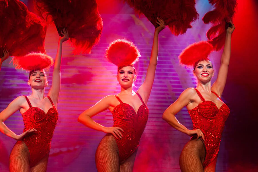 Warsaw: Live Show at Sabat Theatre - After the curtain: stage dancing to live music