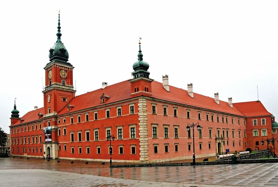 Warsaw: Old and New Town Private Walking Tour - Theaters, memorials, and the start of the Royal Route