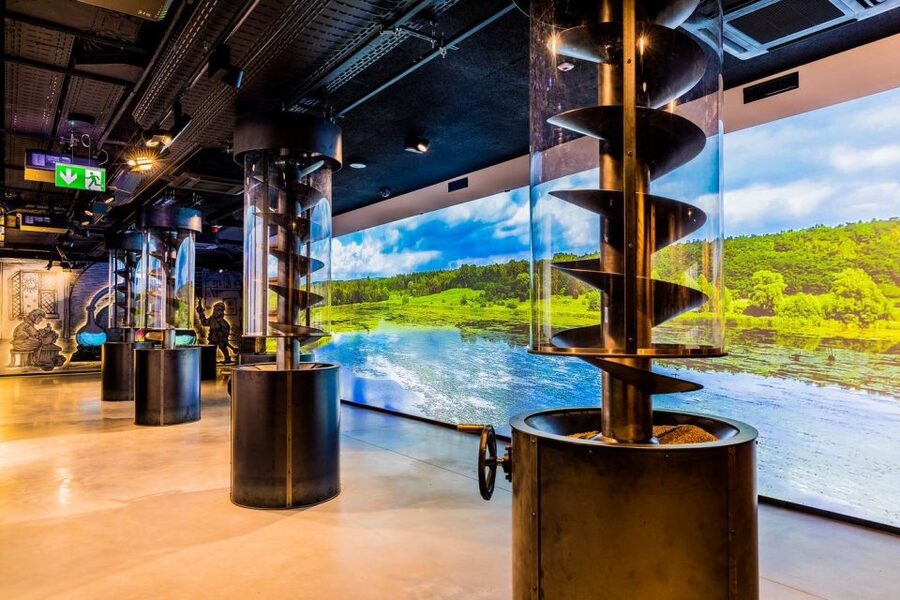 Warsaw: Polish Vodka Museum Tour with Tasting - The 70-minute guided tour: history told with modern, interactive galleries