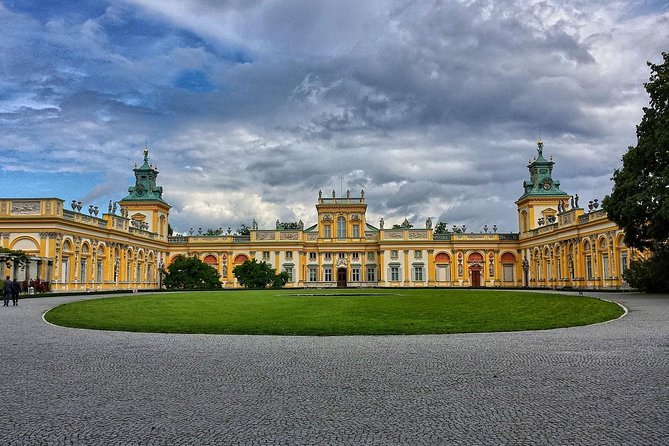 Warsaw Private Tour By Car & Walk - Praga Polnoc: the living bazaar feel and links to The Pianist