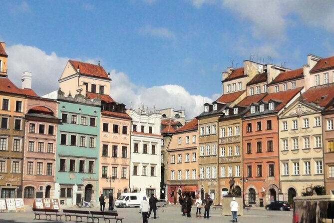 Warsaw's Old Town A Self-Guided Audio Tour - Starting at Sigismund’s Column: Get Your Phone Ready