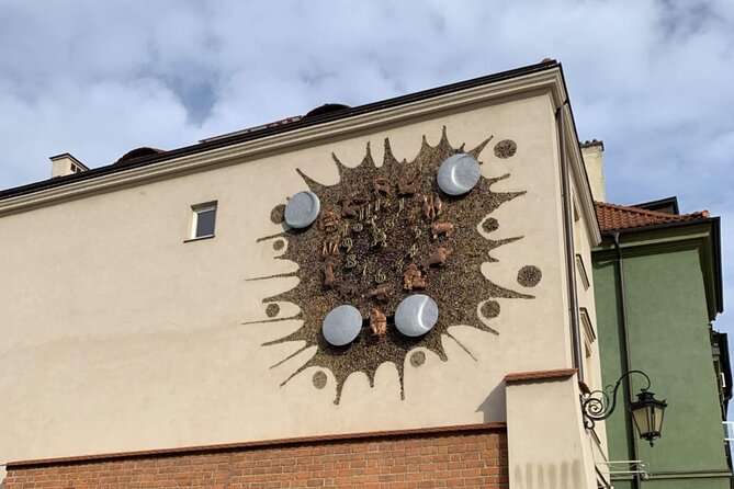 Warsaw's Old Town A Self-Guided Audio Tour - Castle Square Again, Then Dzwon na Kanonii
