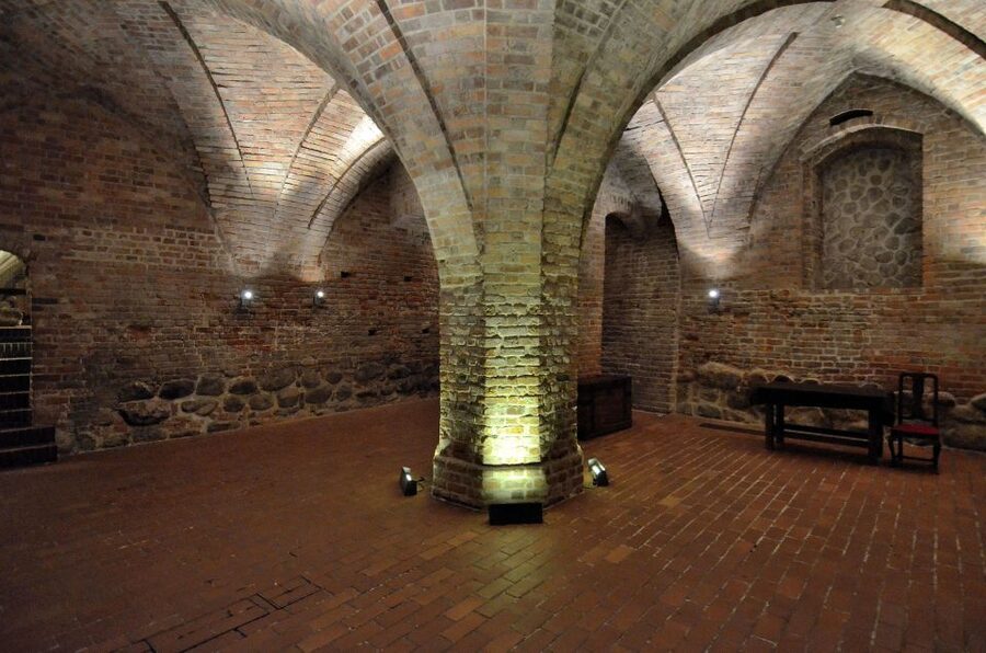 Warsaw: Skip-the-Line Royal Castle Guided Tour - Key things to know before you go