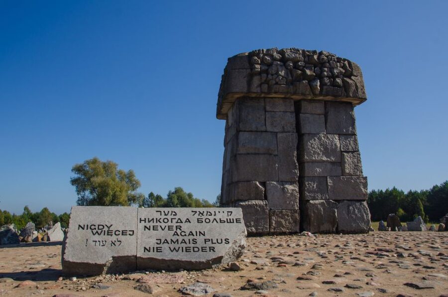 Warsaw: Treblinka Heartbreaking Concentration Camp Tour - Umschlagplatz in Warsaw: The Context Stop You Shouldn’t Skip