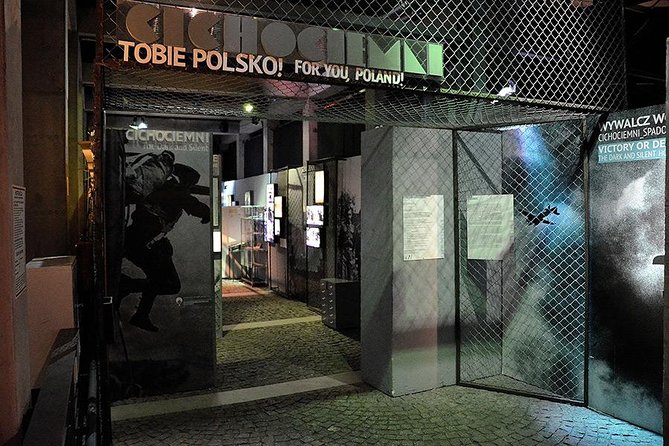 Warsaw Uprising Museum (1944) + POLIN Museum : SMALL GROUP /inc. Pick-up/ - Who this tour fits best