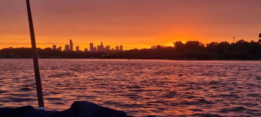 Warsaw: Vistula River Sunset Cruise with Welcome Drink - Onboard Comfort, Power, Blankets, and the Prosecco Toast