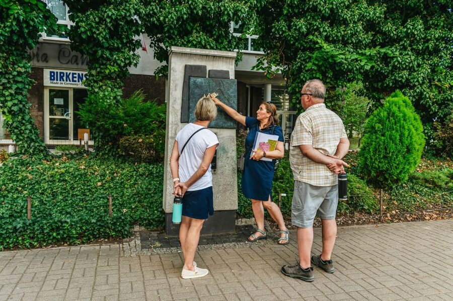 Warsaw: Warsaw Ghetto Private Walking Tour with Hotel Pickup - What You See: Wall Fragments and the Last Street