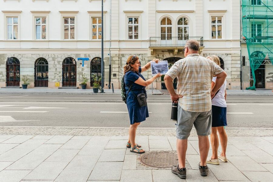 Warsaw: Warsaw Ghetto Private Walking Tour with Hotel Pickup - Umschlagplatz: The Collection Point With a Specific Purpose