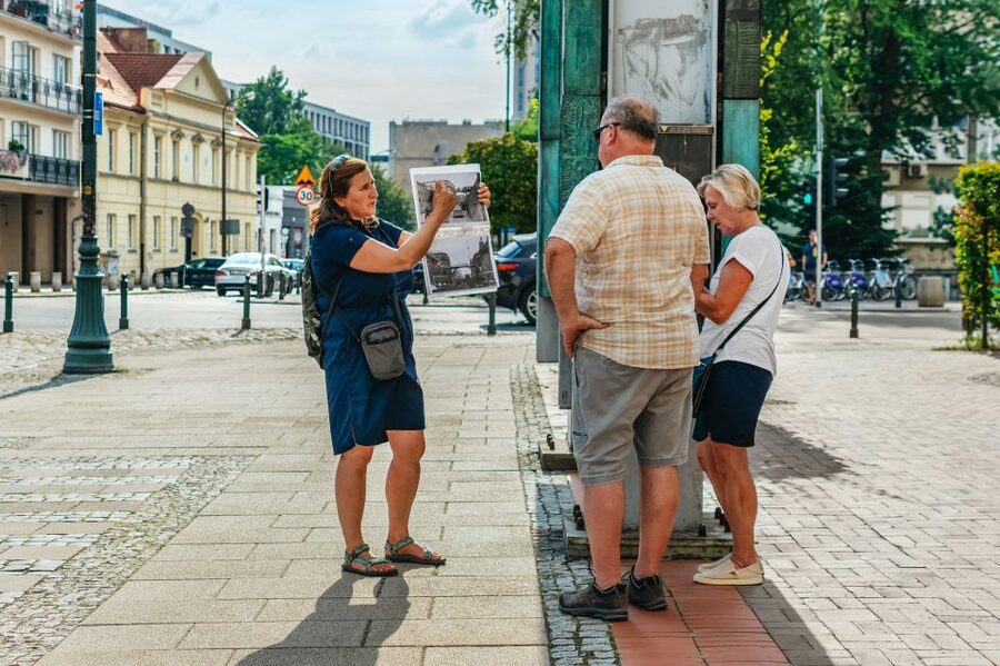 Warsaw: Warsaw Ghetto Private Walking Tour with Hotel Pickup - The Warsaw Ghetto Uprising: Why Resistance Took Shape