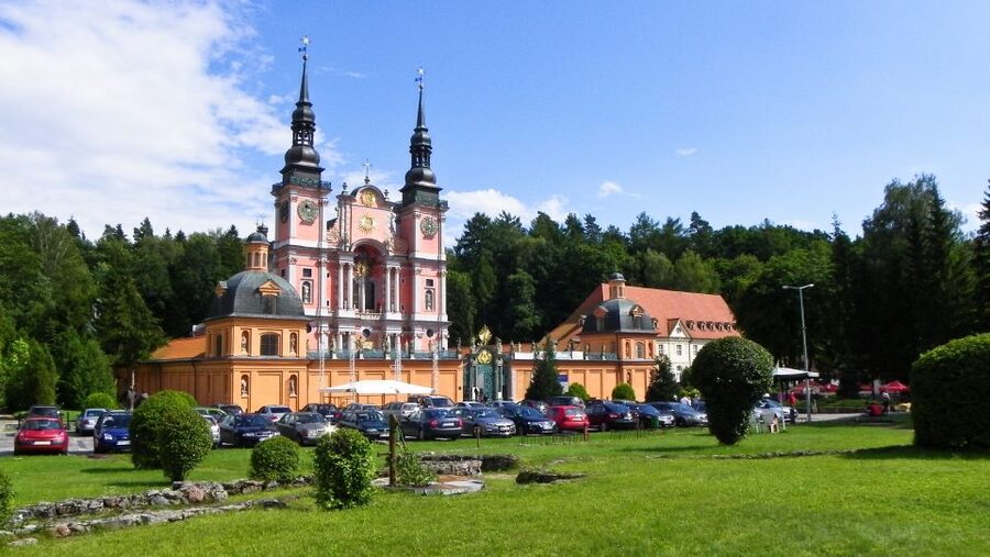 Warsaw Wolf’s Lair with St. Lipka and Mamerki Private Guided - A private Warsaw to Wolfs Lair day you can actually manage