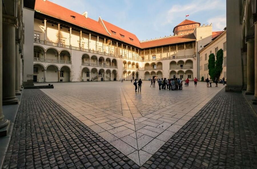 Wawel Castle, Cathedral, Old Town and St. Mary's Basilica - Kraków’s UNESCO Old Town Walk: Market Square, Cloth Hall, and Copernicus