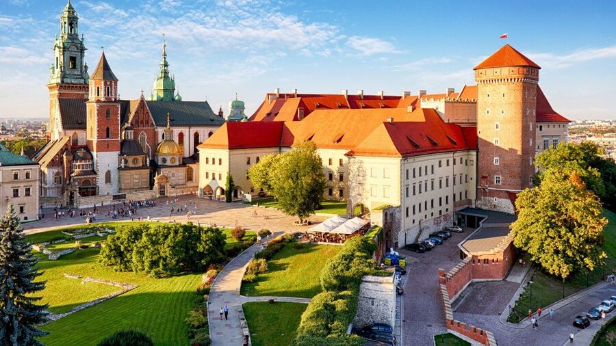 Wawel Hill Tour with Audio Guide - Starting at Bracka 15: quick pick-up and an easy start