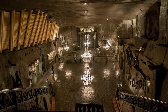 Wieliczka Salt Mine Guided Tour with Transport from Krakow - From Kraków hotel pickup to a half-day return, how the transport works