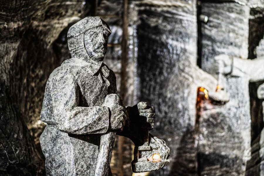 Wieliczka Salt Mine Tour from Kraków – Skip the Line Entry - Chapel of St. Kinga: The Moment People Remember
