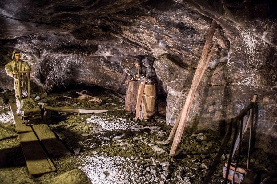 Wieliczka Salt Mine Tour Including Hotel Pick-Up - Chapel of the Blessed Kinga: the highlight that sits more than 100 meters down