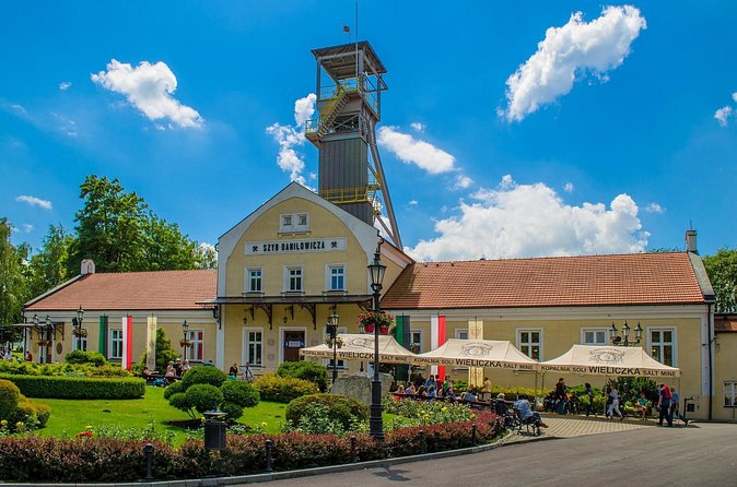 Wieliczka Salt Mine with pickup and private Transport - The 14 to 16 Celsius Surprise, and How to Dress for It