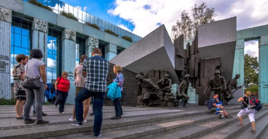 World War 2 in Warsaw walking tour in English - Price and value: $20 for 2.5 hours of human context