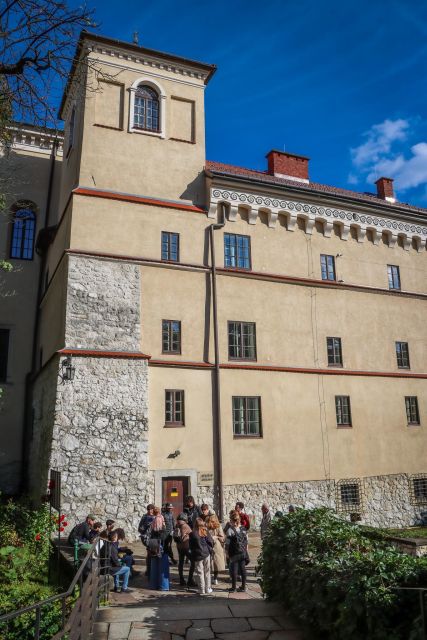 World War II in Krakow Walking Tour in English - Value check: is $26 worth 150 minutes of WWII storytelling?