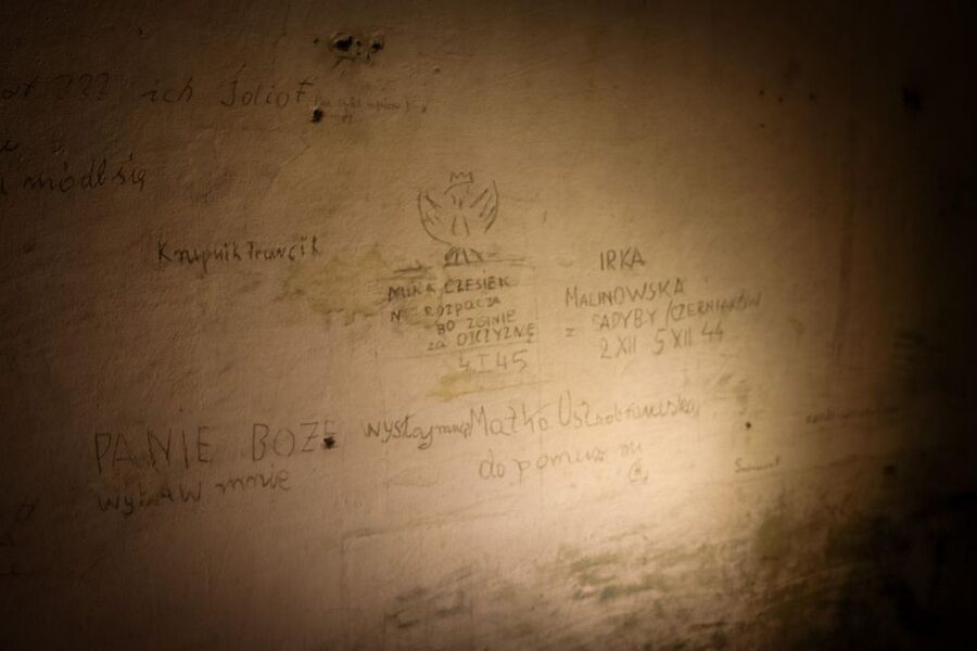 World War II in Krakow Walking Tour in English - St. Michael’s prison cells, where history becomes visible on walls