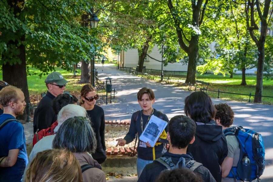 World War II in Krakow Walking Tour in English - The guides: why Big Tomasz’s style is such a big deal