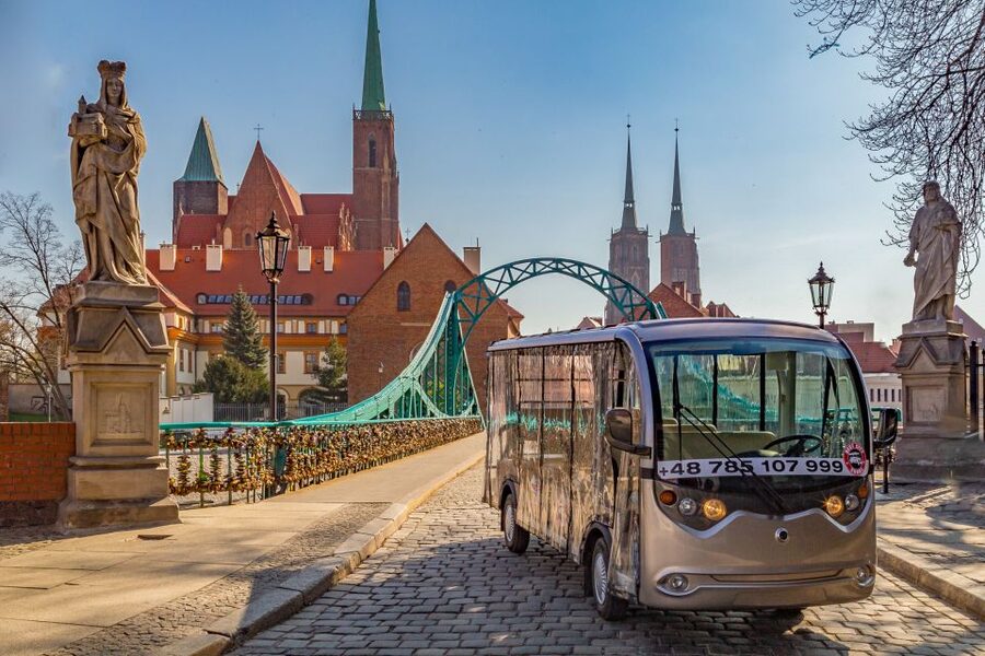 Wroclaw: 2-Hour Private Guided Tour by Electric Car - Key things to know before you go