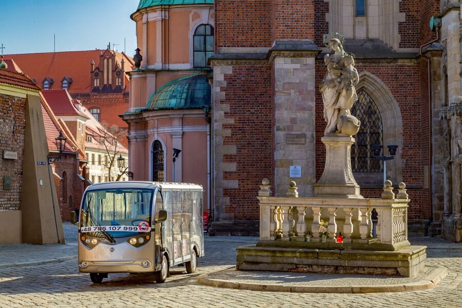 Wroclaw: 2-Hour Private Guided Tour by Electric Car - Should you book this 2-hour private electric car tour?