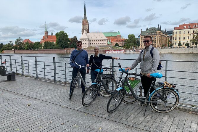 Wroclaw: 3-Hour Bike Tour in English - The ride plus a guide you can actually learn from