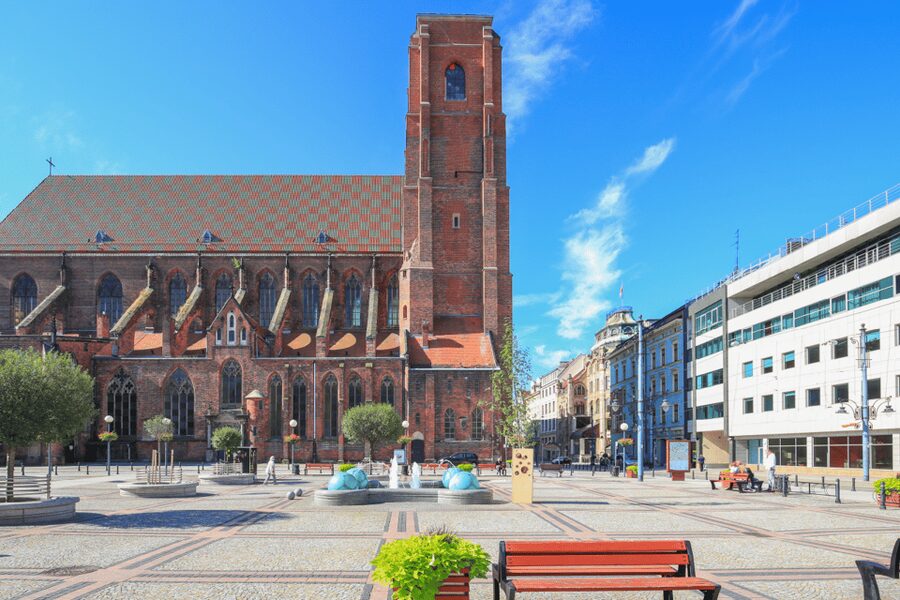 Wrocław: Chopin & Friends piano concerts - When the church doors open, why it can matter