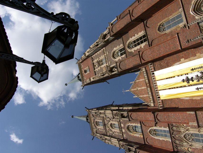 Wroclaw: City Walk and Cruise by Luxury Solar Catamaran - Meeting at Piwnica Świdnicka, right by Wrocław’s Old Town Hall