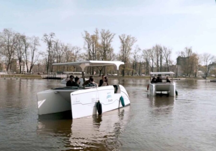 Wroclaw: City Walk and Cruise by Luxury Solar Catamaran - Market Hall and a quick taste of regional food