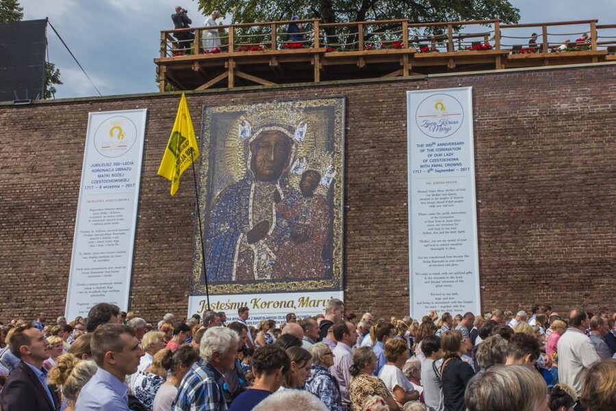 Wroclaw: Czestochowa Day Trip to View the Black Madonna - The Black Madonna legends, and how to experience them without getting lost
