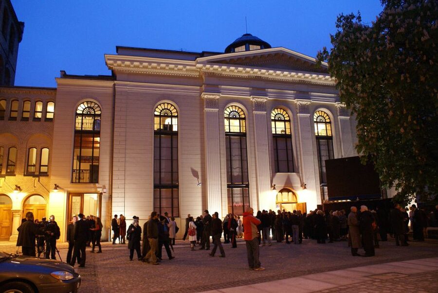 Wroclaw Jewish Quarter Private Guided Tour - Remembering the New Synagogue and Kristallnacht