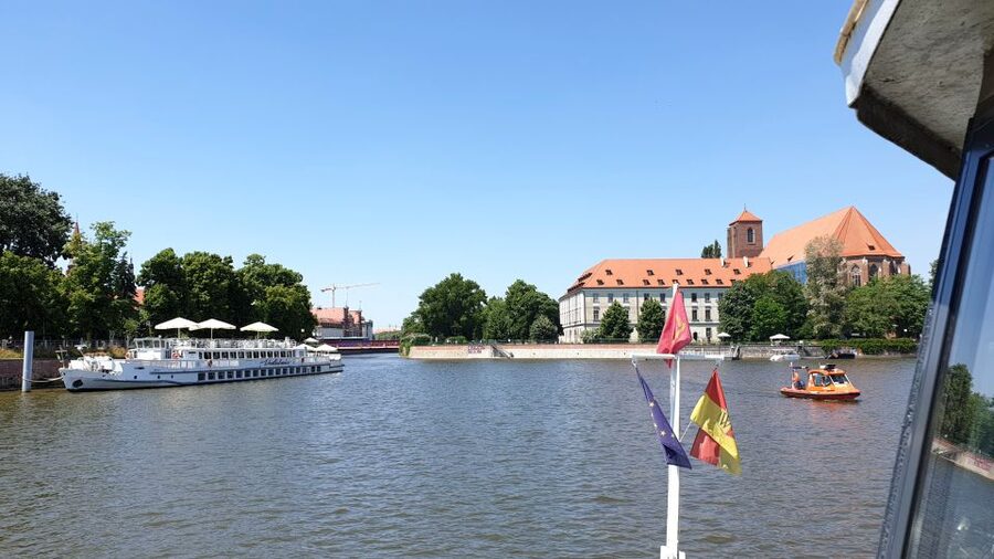 Wrocław: Long City Walk and River Cruise - A Two-Part Wrocław Experience, On Foot Then On the Odra