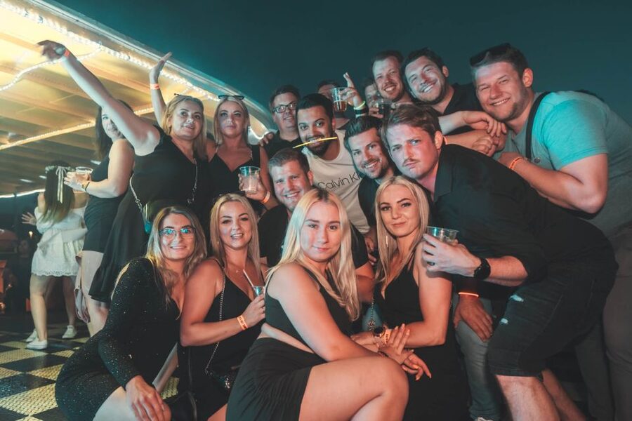 Wroclaw: Oder River Boat Party with Unlimited Drinks - Meeting point, timing, and how to find bulwar xawerego dunikowskiego