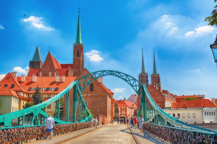 Wroclaw: Old Town Highlights Private Walking Tour - Why Wrocław Old Town feels so walkable