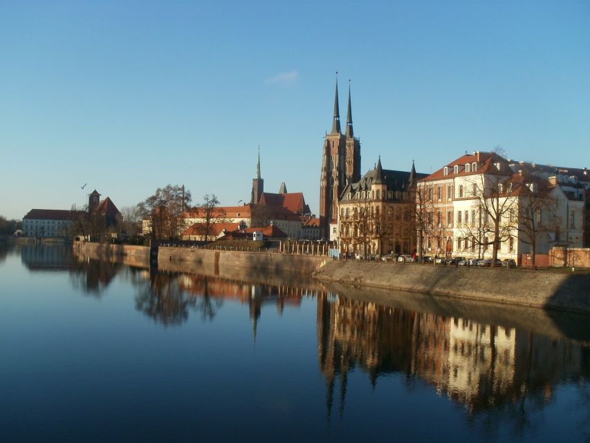Wroclaw: Old Town Highlights Private Walking Tour - Ostrów Tumski, Tumski Bridge, and the Cathedral of St John the Baptist