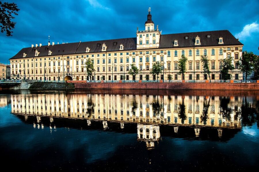 Wroclaw Private Old Town Guided Walking Tour - Weather, pace, and walking realities on cobblestones