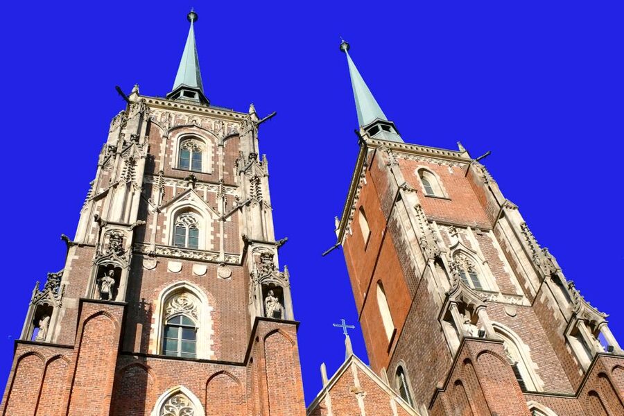 Wroclaw: Private Old Town Guided Walking Tour (2 hours) - Price and value for a private group up to 9