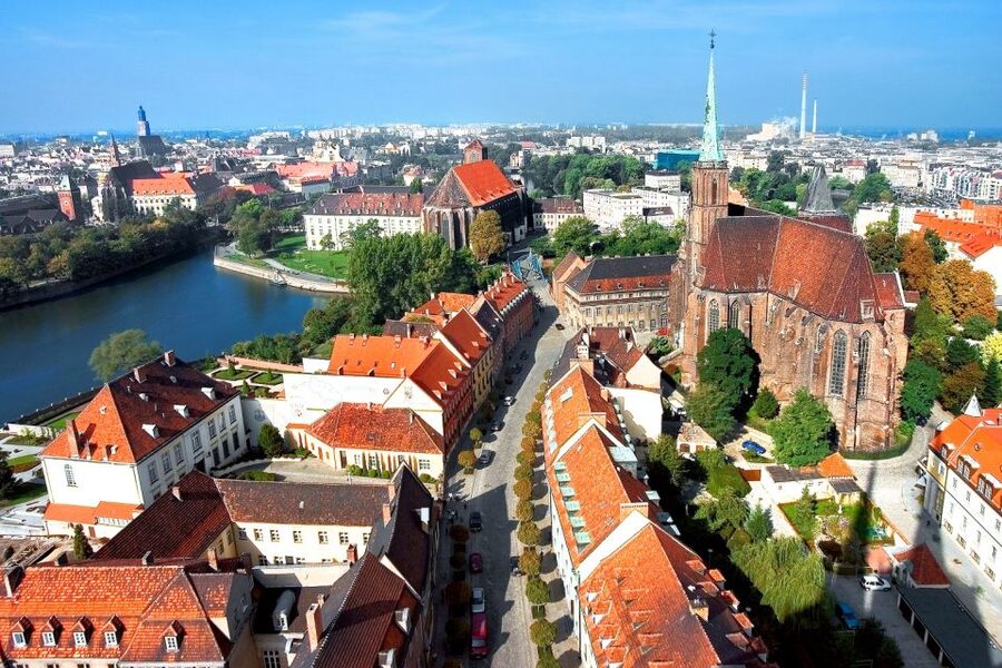 Wroclaw Private Old Town Guided Walking Tour - From Ostrow Tumski to the Old Town, in a calm 3 hour loop
