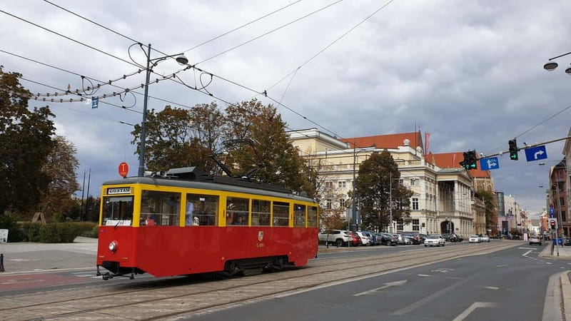 Wroclaw: Private Tour by smal Historic Tram (1,5h, 16 seats) - Step aboard a 1950s tram, not another city tour bus