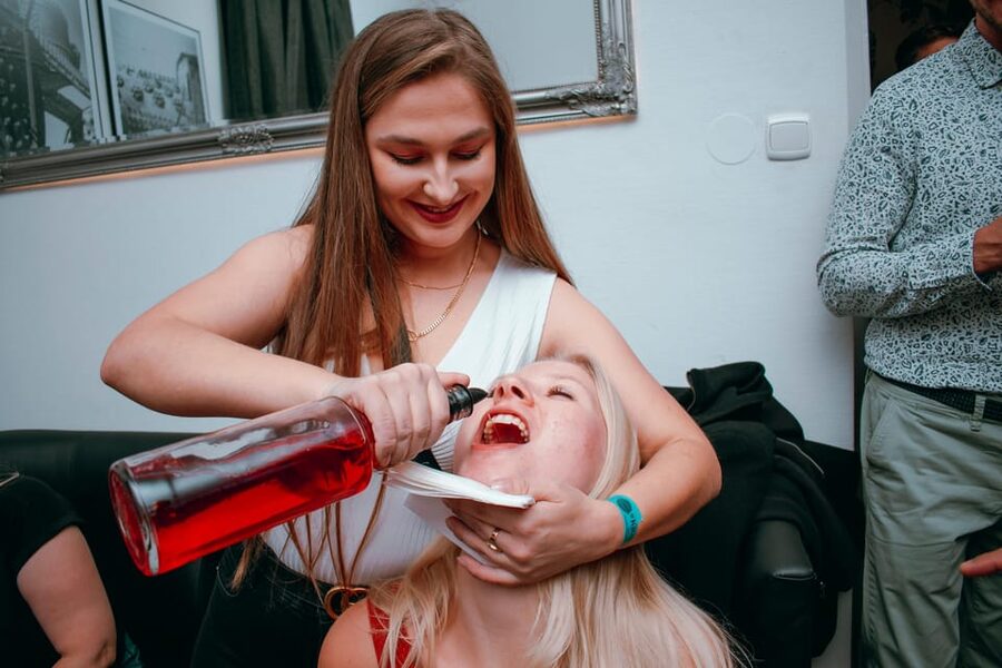 Wroclaw: Pub Crawl with Unlimited Drinks and VIP Club Entry - Why a Wroclaw pub crawl starts at 9:45 PM