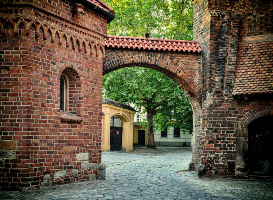 Wroclaw: Secrets of Wroclaw Walking Tour (2 hours) - The Bridge of Penitents and the Hunchback of Breslau