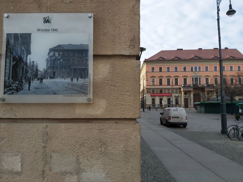 Wroclaw: Third Reich and World War Two Historical Tour - White Stork Synagogue and the Jewish story in the open