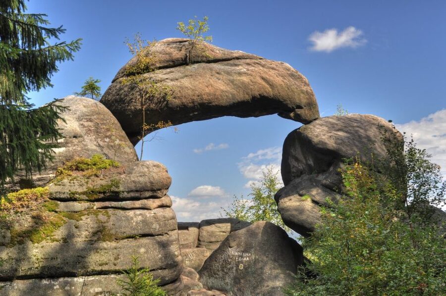Wroclaw to Rock City in Adrspach and Ksiaz Castle day trip - Getting to Książ Castle: The 45-Minute Shift from Rocks to Rooms