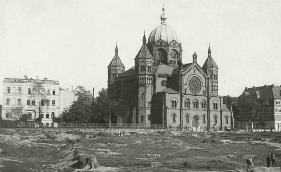 Wrocław: World War II and the non-existent city of Breslau - From Castle Square parades to Hitler’s Monopol Hotel balcony and the Soviet entry