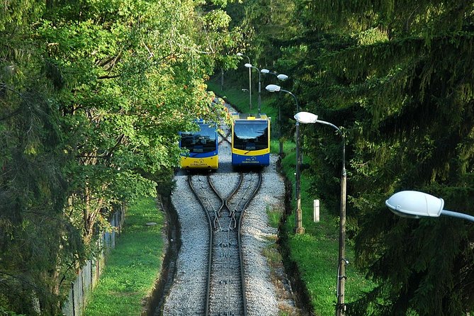 Zakopane Guied Tour: Cable Car, Local Spirits & Thermal Baths - Zakopane Town Time and Krupówki Street Lunch Break
