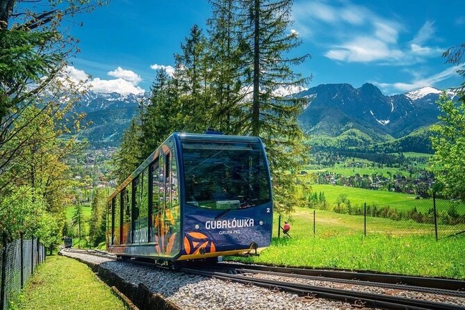 ZAKOPANE & TATRA Mountains Tour from Krakow - Door-to-door pickup timing, and why traffic matters